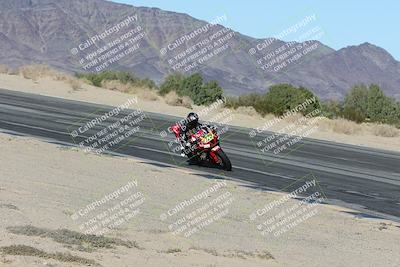 media/Dec-04-2025-Racers Edge (Thu) [[5ebc9f124d]]/3-B Group/7-Session 4 (Turn 10 Inside)/